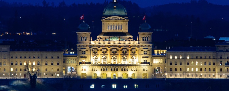 Bundeshaus Projektion auf Fassade